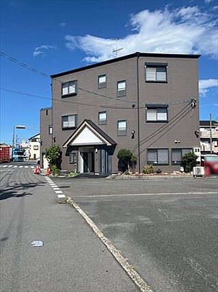 外観　南側道路...