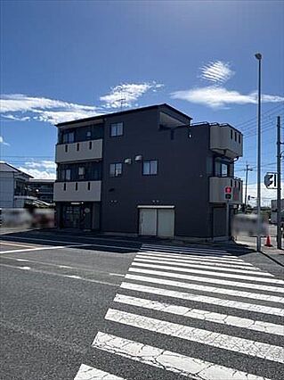 外観　北西側道...