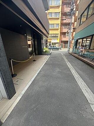 西側前面道路（...