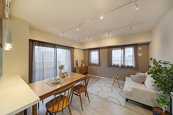 リビング/ダイニングを拡大表示
