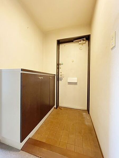 玄関を拡大表示