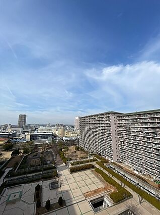 西側バルコニー...