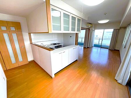 LDK (照明・エアコン・カーテンは価格に含まれます)