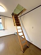 　小屋裏収納（梯子）