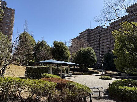 東の街敷地内