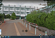 与板小学校徒歩7分