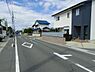 外観：JR綾羅木駅前交差点から綾羅木海岸方向へ直進すると右手です