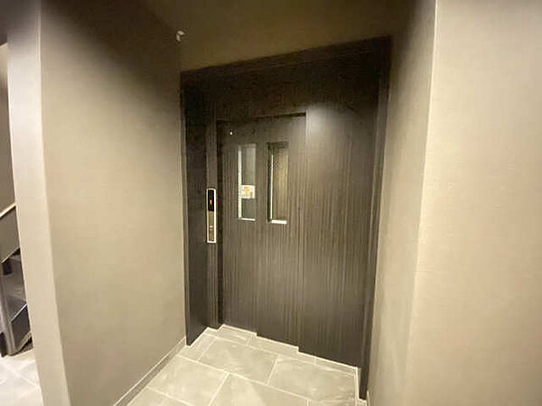画像20:エレベーター