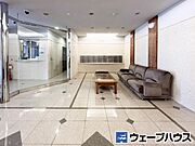 エントランスには寛ぎスペースがございます！