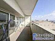 広々としたバルコニーはスロップシンク付きで使い勝手がいいですね。