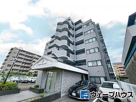 生活便利な立地ですが建物周辺は閑静な住環境です。