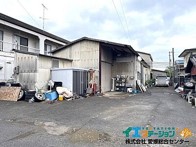 外観:3台以上駐車可能な広々倉庫です。 外観:3台以上駐車可能な広々倉庫です。
