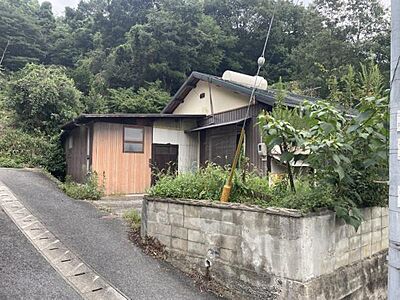 外観:建物外観(南から) 外観:建物外観(南から)