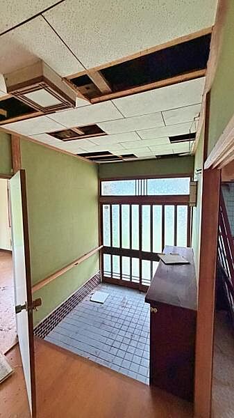 玄関を拡大表示