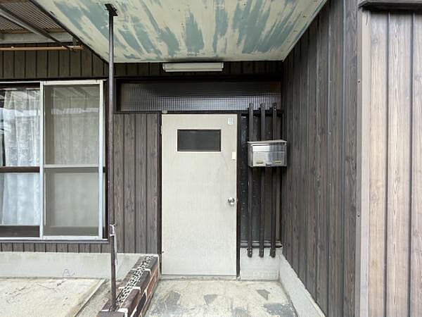 玄関を拡大表示
