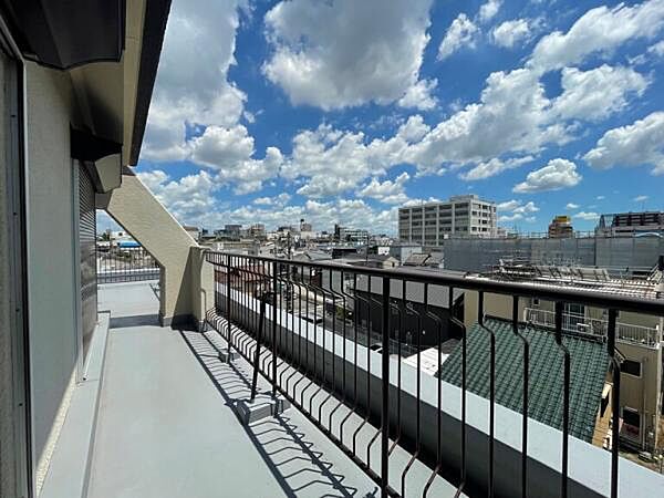 バルコニーを拡大表示