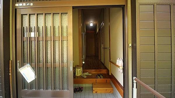 玄関を拡大表示
