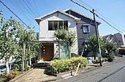 緑溢れる外構となっております。