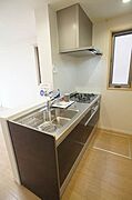 3口コンログリル付きのシステムキッチンです♪