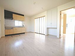 サニーフラットII 00201 2階2LDKの室内