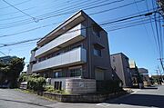 プレジールII第一駐車場全3台（敷地内7000円・税別）プレジールII第二駐車場全18台（敷地外6000円・税別）ございます是非お問い合わせ下さい！！