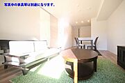 オープンタイプの対面キッチン、楽しく、心地よく料理が楽しめます。写真中の家具等はイメージとなります。
