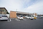 セブンイレブン野木丸林店まで徒歩7分（500ｍ）