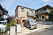敷地内駐車場、ゆったりと配置しました。