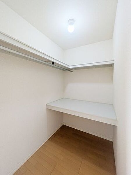 apartment 茨城県常総市内守谷町きぬの里３丁目7-7
地図を見る