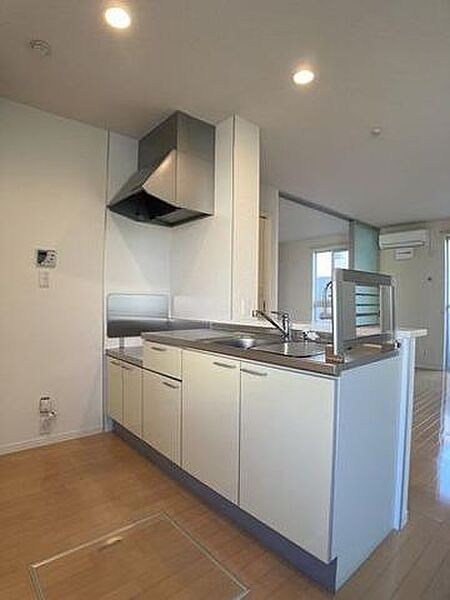 apartment 茨城県常総市内守谷町きぬの里３丁目7-7
地図を見る