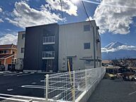 山梨県南都留郡富士河口湖町船津6808-1：物件画像／シャーメゾンショップ　共栄商事株式会社