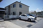 ☆各世帯駐車場付いております☆
