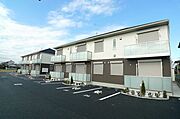 積水ハウス施工の賃貸住宅『シャーメゾン』／敷地内駐車場、別途契約月額3，300円（税込）※2台目もご契約可能です♪