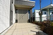 共用玄関オートロック仕様なので、安心・安全なシャーメゾンライフを♪