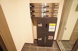 ★オート入口には宅配ボックスを設置しています★
