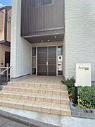 宅配ボックス付きオートロック玄関です☆