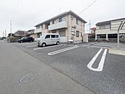 【外観】駐車場2台付（無料）♪