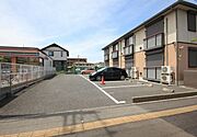 駐車場のご利用は弊社特約店：アネシスホーム(株)までお問い合わせくださいませ。