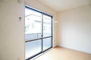 室内物干しフレクリーン設置済みです。雨の日でも室内物干しが可能です。