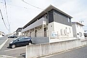 敷地内駐車場、別途契約月額5，500円（税込）