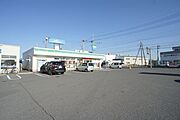 ファミリーマート佐野北茂呂町店まで徒歩6分（470ｍ）