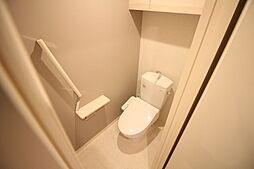 温水洗浄便座付きのトイレ♪