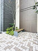 ★敷地内にスペースがあり、解放感ある造りとなります。重厚感ある高級賃貸物件★