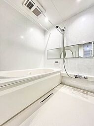 【浴室】大きな鏡があるバスルームです！