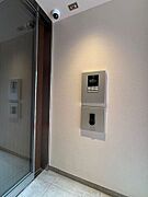 共用玄関と各部屋の玄関はＩＣカードで解錠が可能です。