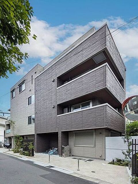 3 / 3