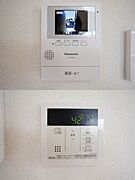 ■カラーモニター付ドアホン・追い焚き機能付き給湯器■今や必須の設備ですね☆
