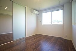 ■洋室■雨天時や花粉シーズンに活躍する室内物干し付き