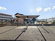 屋根付き駐輪場完備です！