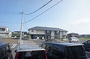 防犯カメラ近くからの撮影です！犯罪抑止やいざという時に活躍です！（防犯カメラの映像が写真と同じように映っているわけではありません。）